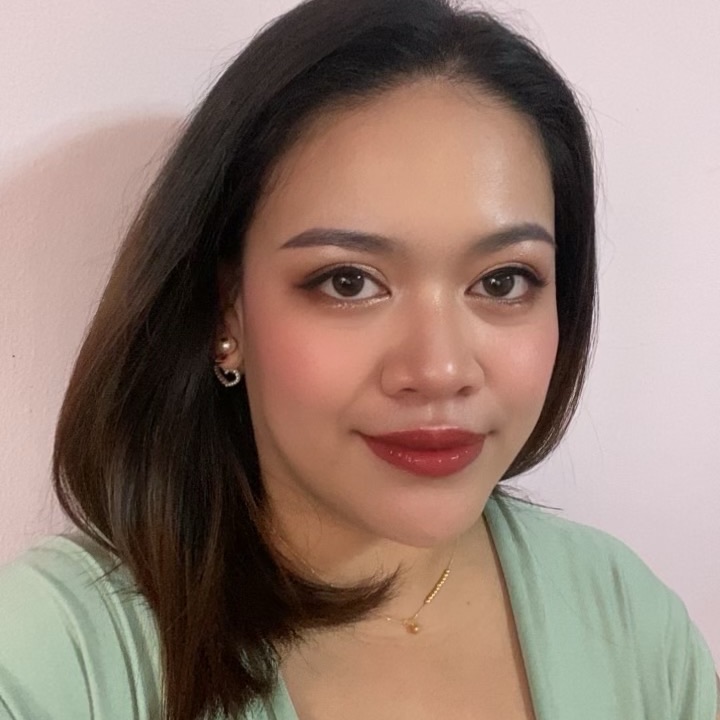 Divina Dela Cruz Bayadna